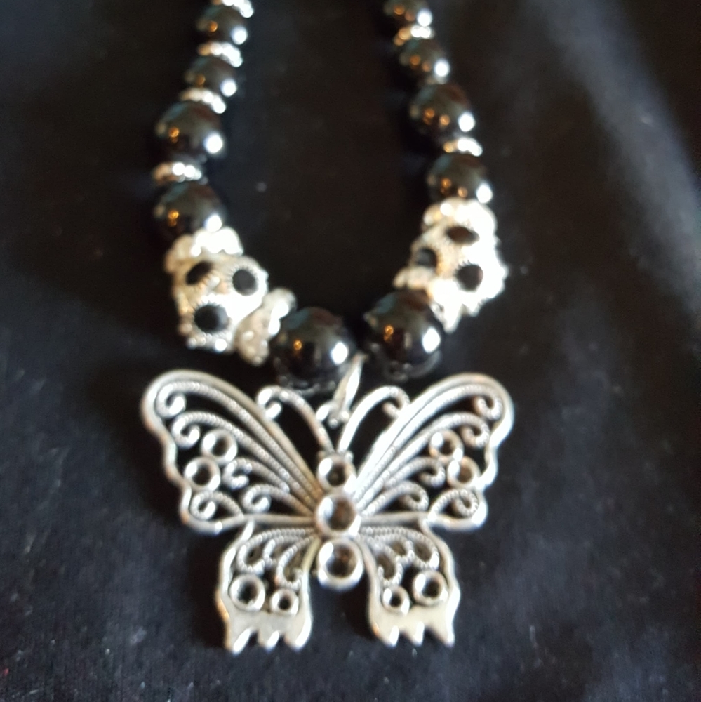 Butterfly necklace 🖤 - Picture 2 of 11